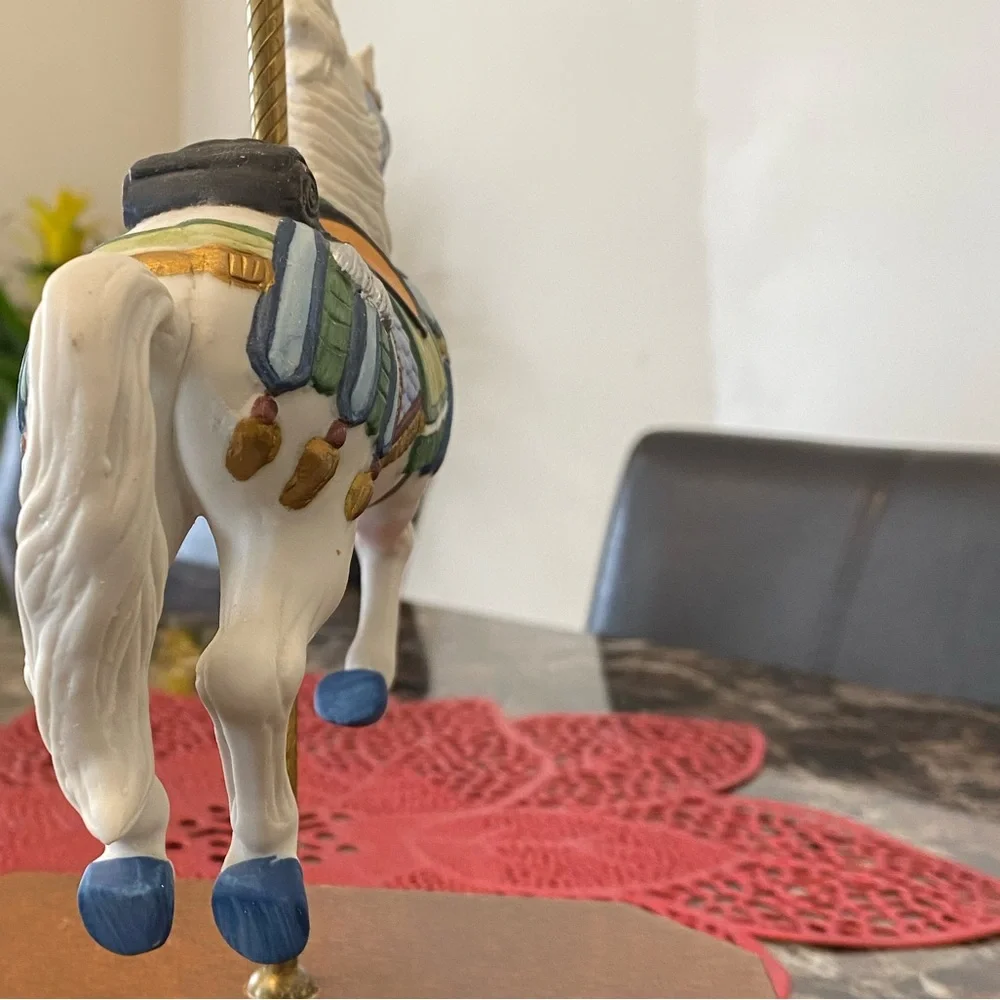 VINTAGE CAROUSEL HORSE FIGURINE 🎠 - Picture 6 of 16